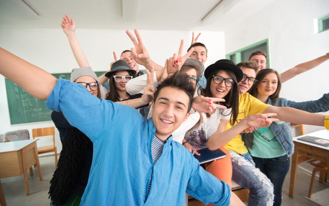 Efficiently Rearrange the Classroom for Cooperative Learning